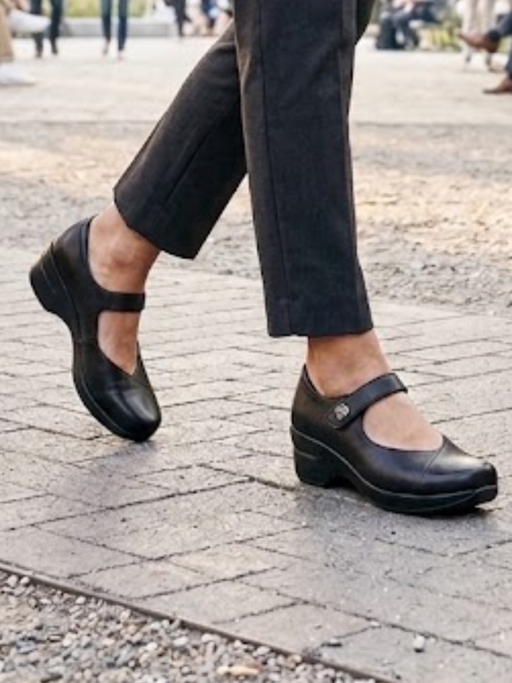 Dansko Mary Jane Shoes Women’s 7 EU 37 Black Leather Closed Toe Block Heel
R